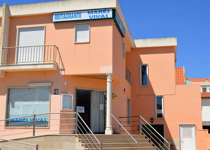 Alojamento de Acomodação e Pequeno-almoço Mares Vivas *