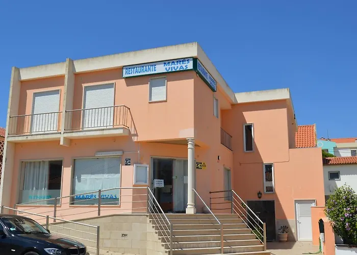 Alojamento de Acomodação e Pequeno-almoço Mares Vivas *