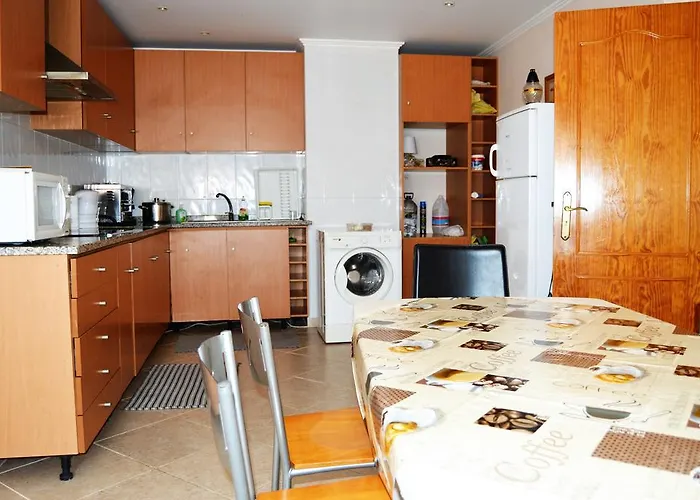 Alojamento de Acomodação e Pequeno-almoço Mares Vivas